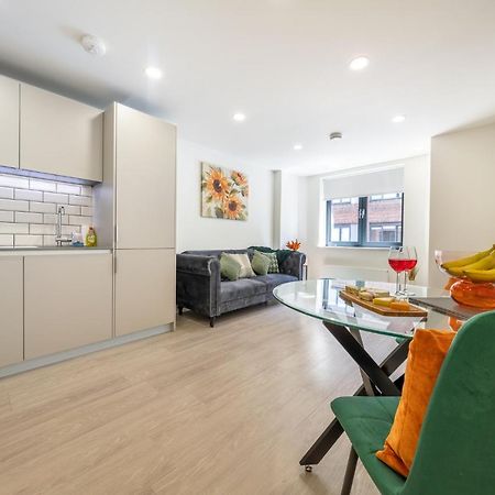 Luxury One Bedroom Serviced Apartment In The Heart Of Bedford Exteriér fotografie
